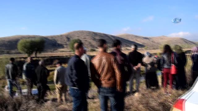 Patates Toplayan İşçileri Taşıyan Minibüs Dereye Uçtu: 12 Yaralı