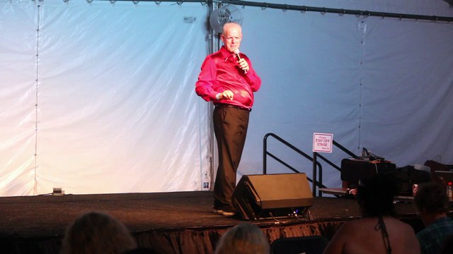 Chris Drummond sings 'Single Shinning Star' Elvis Week 2017