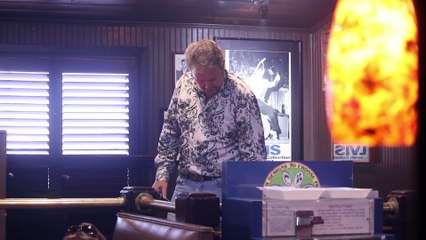 Colin Paul sings 'You're So Square' Marlowes Elvis Week 2017