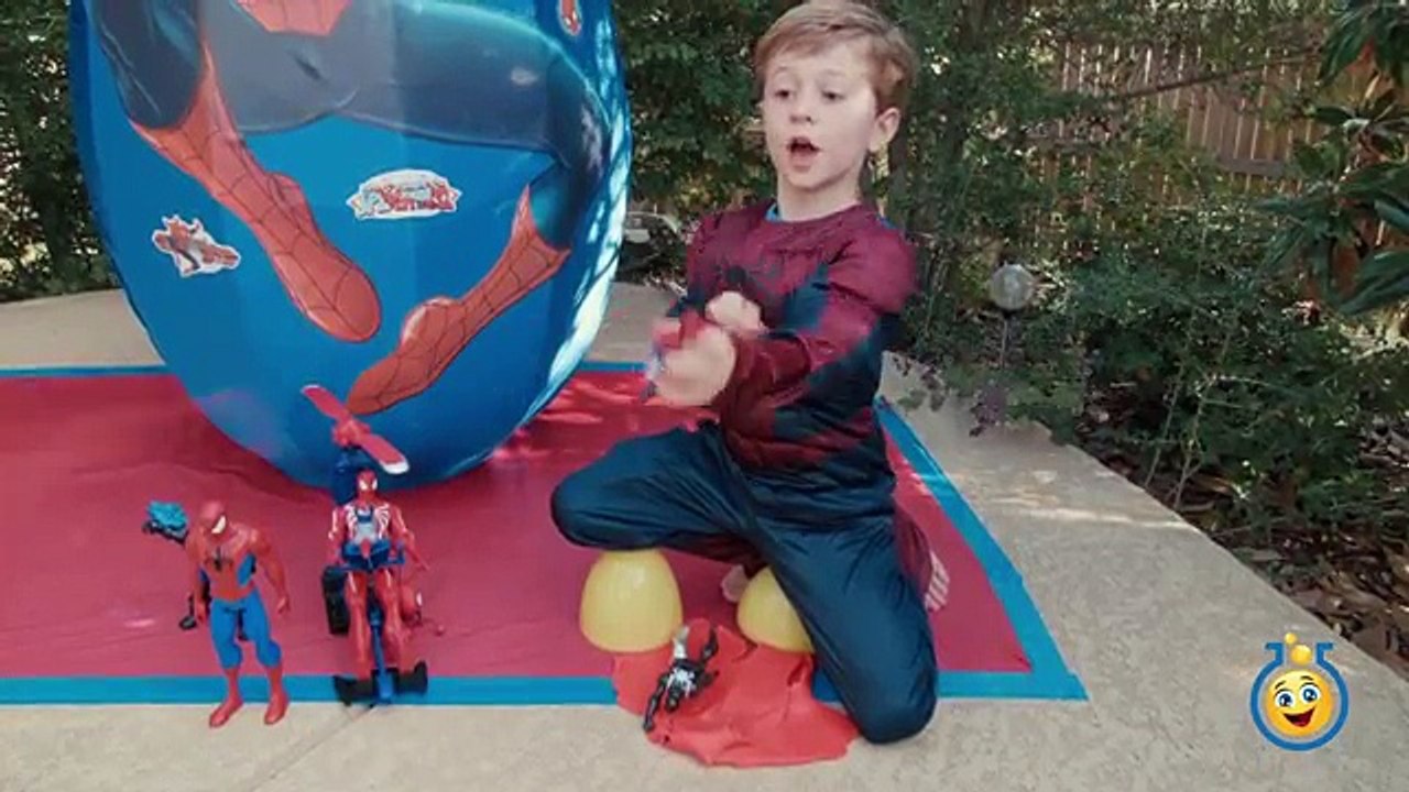 GIANT EGG SURPRISE OPENING SPIDERMAN Toys & Marvel Superhero Toys Kids Video
