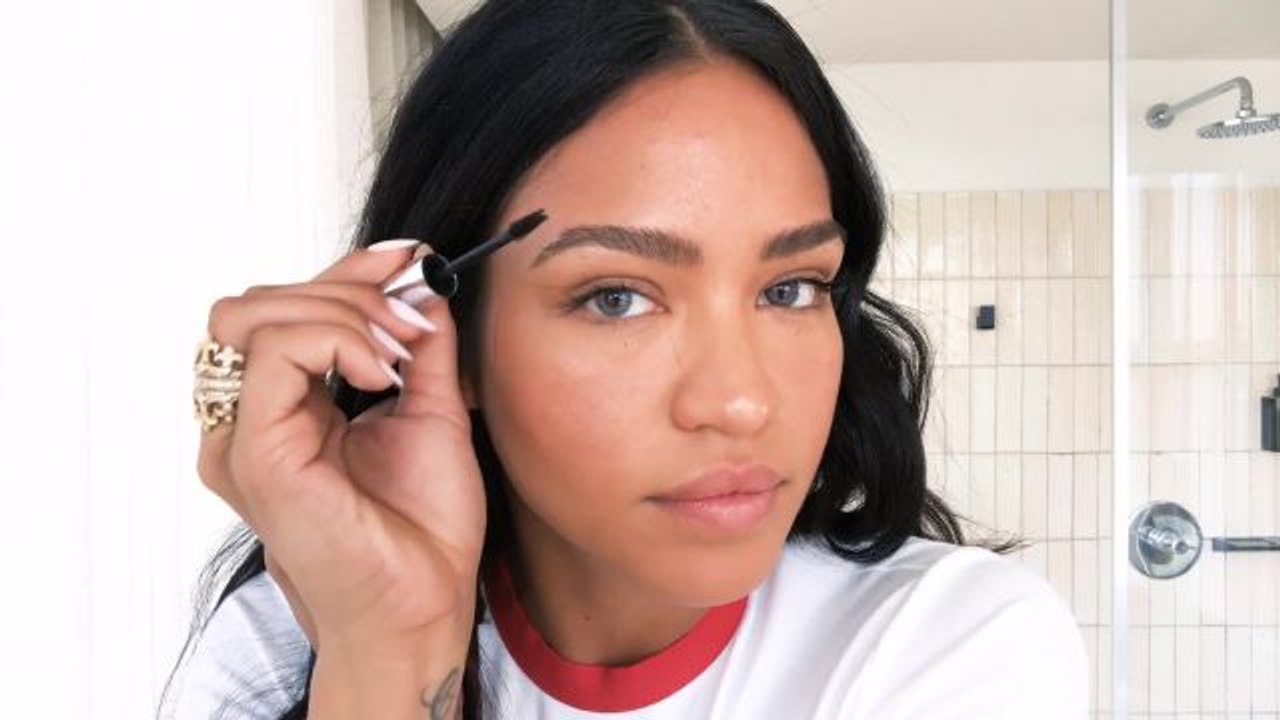 Watch Cassie’s 10-Second Smoky Eye Trick