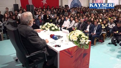 (17 Ekim 2017) YAZAR  İLBER ORTAYLI  KİTAP FUARI’NA KONUK OLDU…