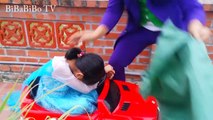 Frozen Elsa vs Spiderman # Two Spiderman Recuse Police baby! w/ Police kid Arrested- Superhero Fun