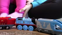 Thomas and Friends Motorized Thomas the Tank Engine Racing Brio Trains | Trains for Kids