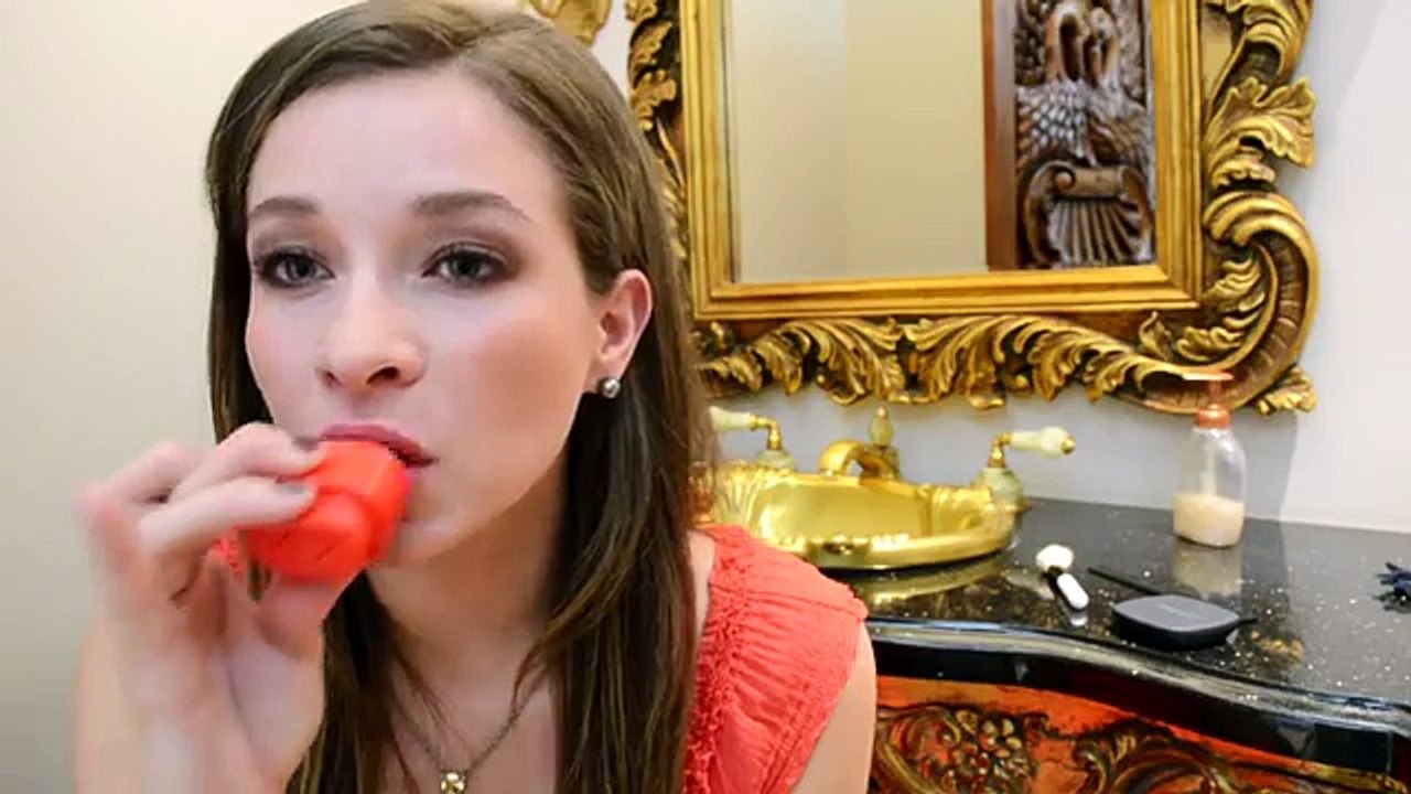 Newest way to get plumper lips! (Large Round Fullips Lip Enhancer Demo)