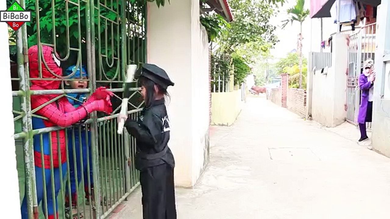 Baby Police Girl Spiderman Stolen car Moto ✦ Frozen Elsa Police arrest Joker Kids Superhero fun