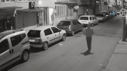 Taksicinin Boğazına Bıçak Dayayıp Parasını Gasp Ettiler...gaspçılar Kamerada