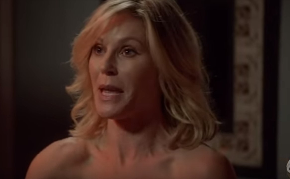 Modern Family Season 9 Episode 4 (Sex, Lies & Kickball) series HD 09x04 - Watch Free Online