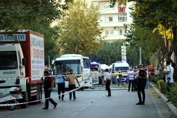 Download Video: Mersin'de Polis Servis Aracına Bombalı Saldırı: 12 Yaralı