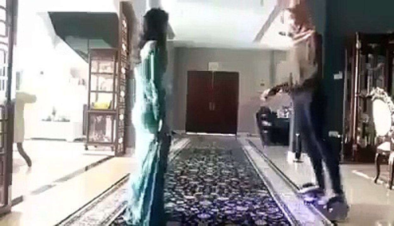 یہ ویڈیو آل ورلڈ میں دھوم مچائی ہوئی ہے اس ویڈیو میں خاصیت کیا ھے ویڈیو دیکھ کر دوستوں کو شیئر کریں