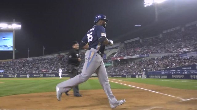 스크럭스 역전 만루포...NC, PO 1차전 두산 제압 / YTN