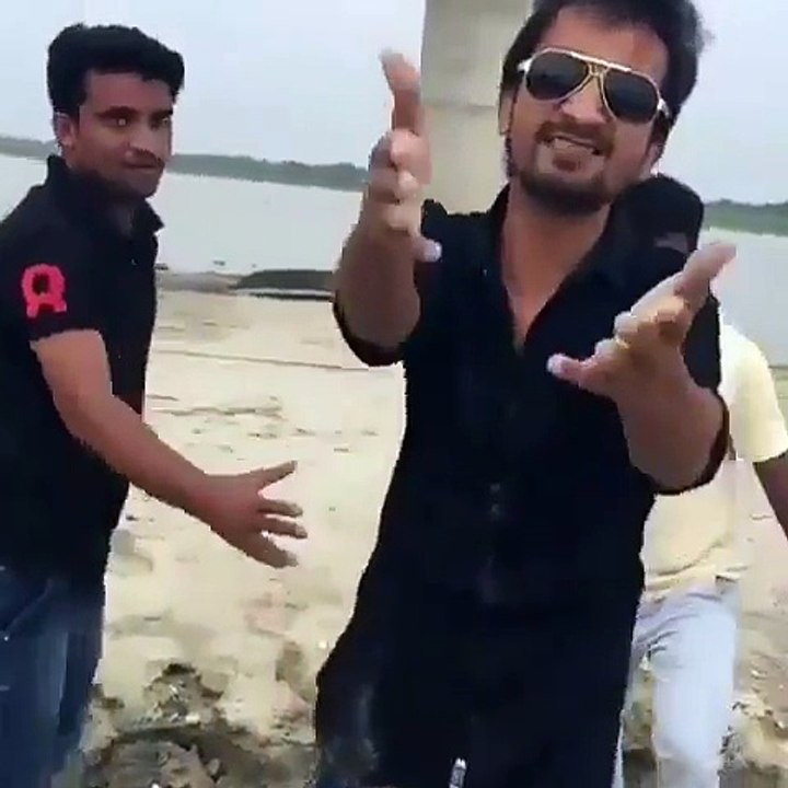Funny indian Reporter in Pakistan feat. inki maa ka BH  Da Nagar palika ko bulao - YouTube