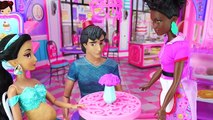 Princesa Disney Jasmin Embarazada y Tiene Bebe con Doctora Barbie - Juguetes de Titi