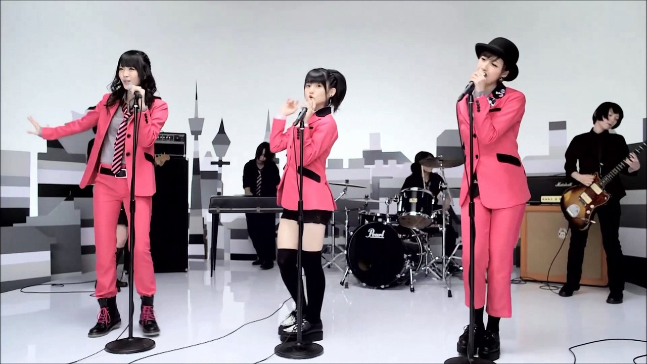 Buono!『初恋サイダー/DEEP MIND』