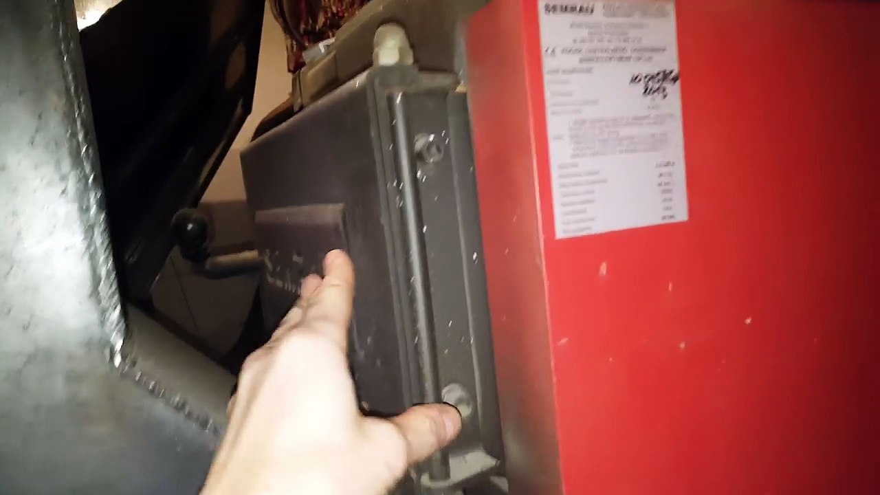 Podajnik do pieca na zrębki domowej roboty (tani opał bez utraty gwarancji)