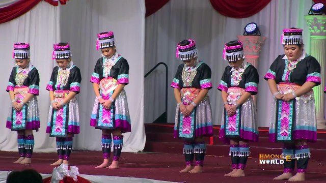NKAUJ HMOOB HLI NRA 3rd Round Dance Competition at Hmong Intl New Year 2017 in Fresno, CA