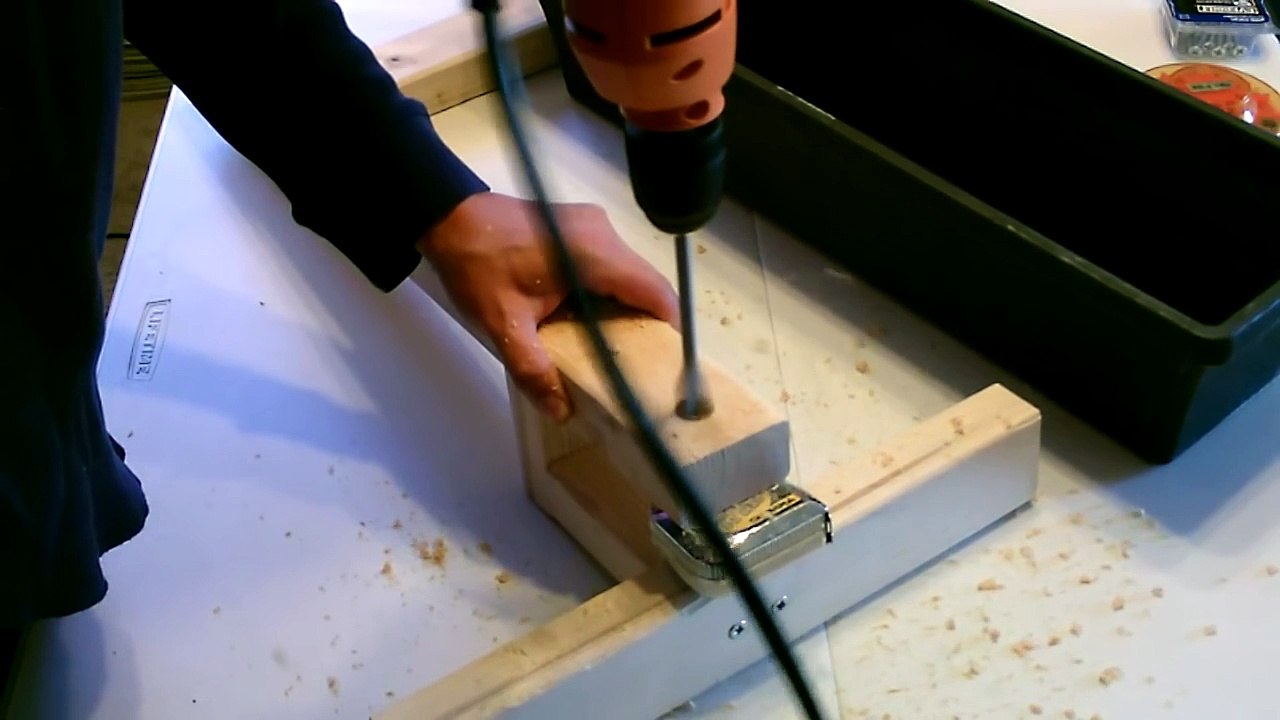 Homemade Evap. Air Cooler! - The DIY Planter Box AC (air cooler) - up to 30F drop! - Easy Instr.