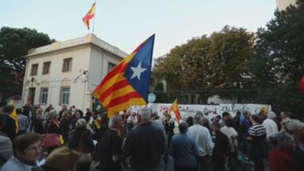 Protestan frente a embajada española de Perpiñán contra prisión de líderes independentistas