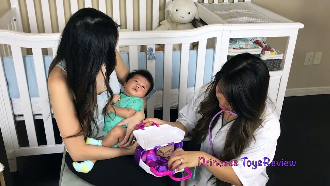 Doc McStuffins Princess T Bad Baby Check Up Gives Tummy Needle Shot Pretend Play Princess ToysReview