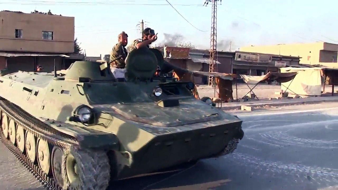 Watch the Syrian Army liberate Al-Husseiniyeh village in Deir ez-Zor
