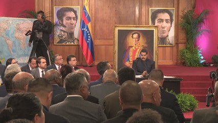 Maduro llama a opositores a una reunión pública tras victoria electoral