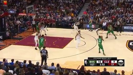 Gordon Hayward sufre fractura expuesta en su primer juego con los Celtics