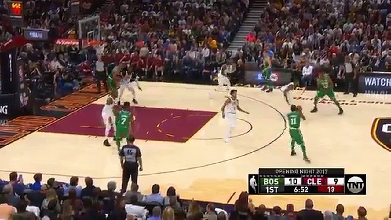 Gordon Hayward sufre fractura expuesta en su primer juego con los Celtics