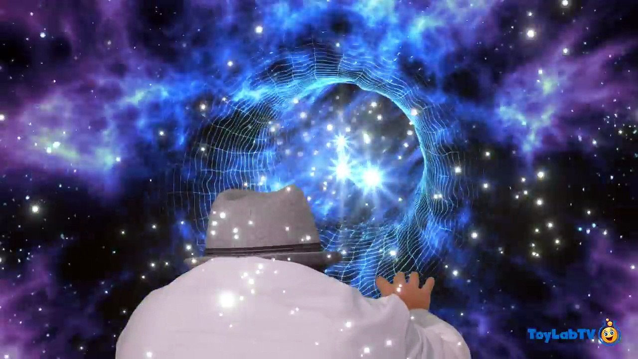 GIANT SPIDER & Little Mummy Attacks! Old West Challenge IRL Funny Skit for Kids Fun Family Toy Video