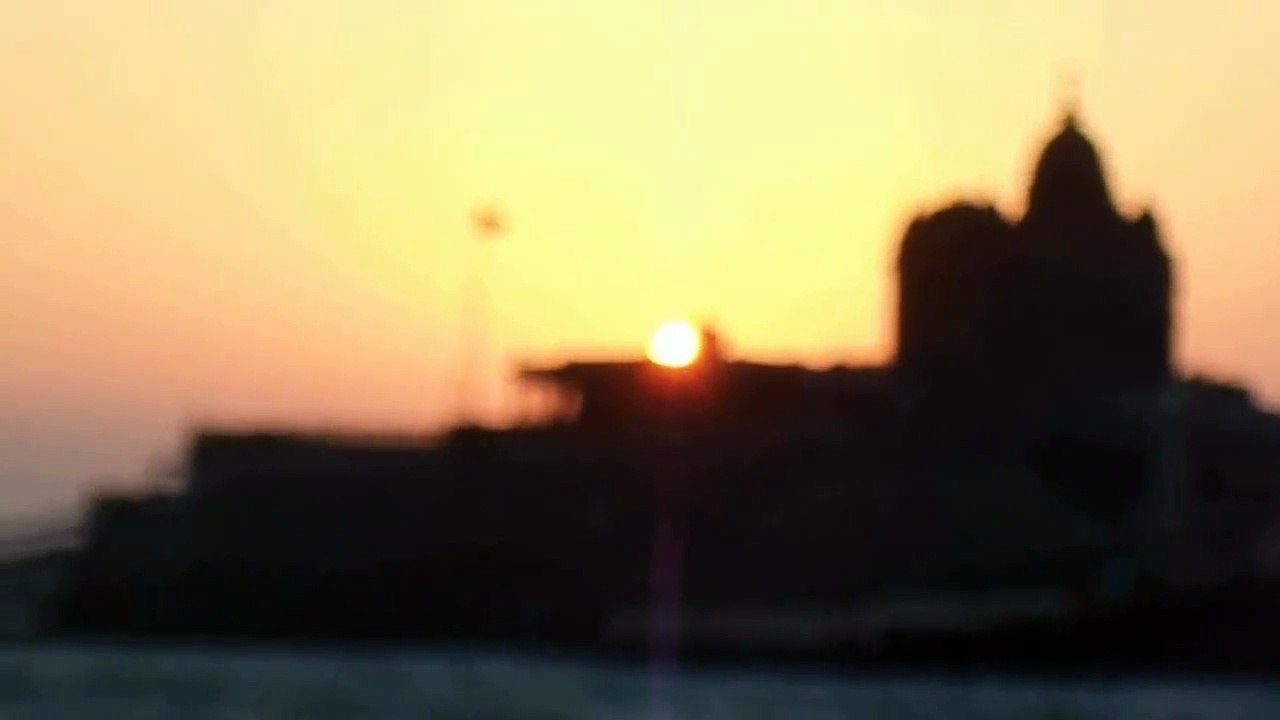 Famous sunrise of KanyaKumari (2015)-hees30ieDvQ