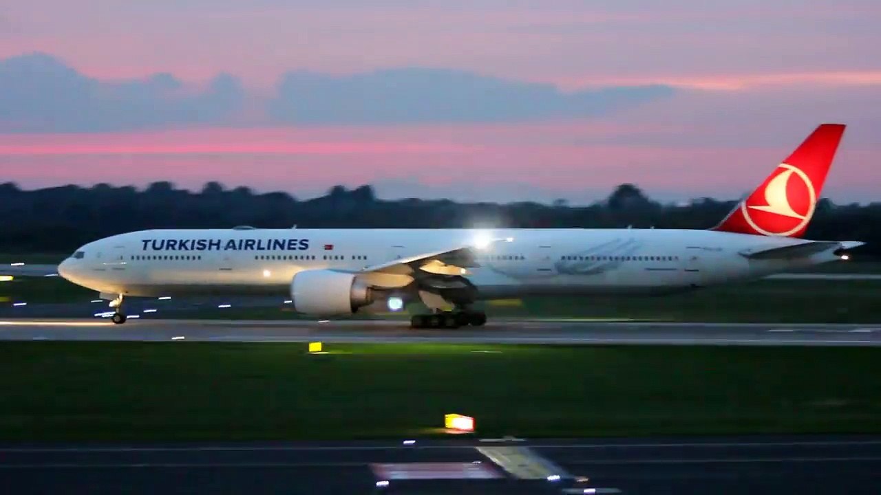 Turkish Airlines Boeing 777-300ER Takeoff from Dusseldorf  Amazing Sound