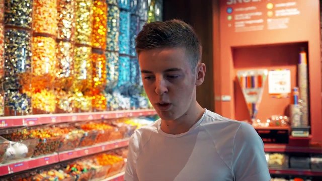 ZO VEEL MOGELIJK SNOEP ETEN! (15KILO)