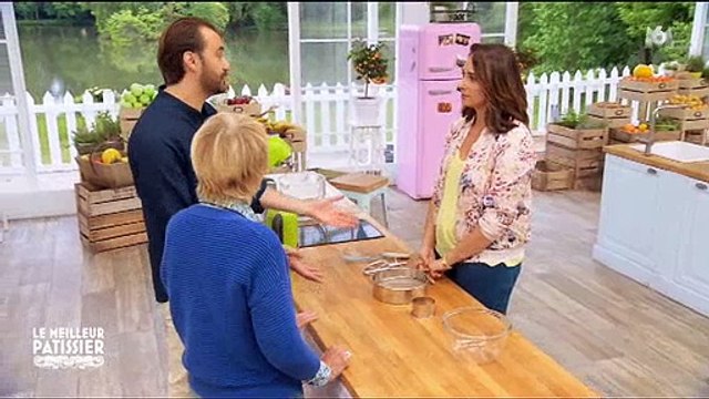 Regardez les débuts, hier soir sur M6, de Julia Vignali à la tête du meilleur pâtissier avec beaucoup d'auto-dérision