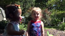 BABY ALIVE has FUN in the SUN! The Lilly and Mommy Show. POOL PARTY. The Toytastic Sisters