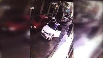 Beyoğlu'nda Esnaftan Gaspçıya Meydan Dayağı Kamerada
