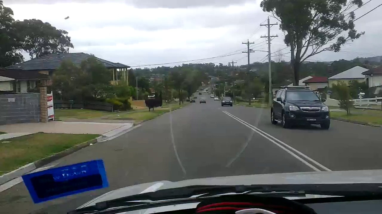 Superman car trick-Jy70tPp_mBo