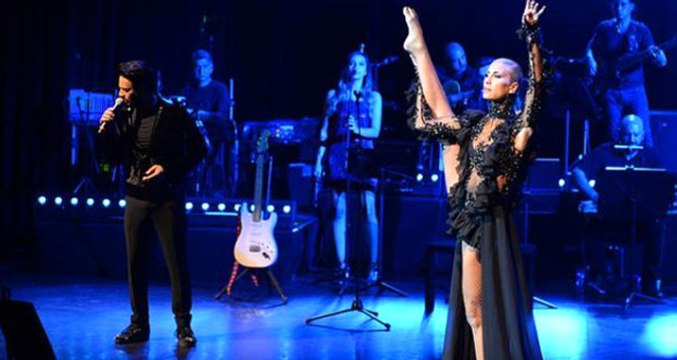 Eski Eşi Emre Altuğ İçin Sahneye Çıkan Çağla Şıkel, Bale Dansıyla Herkesi Büyüledi