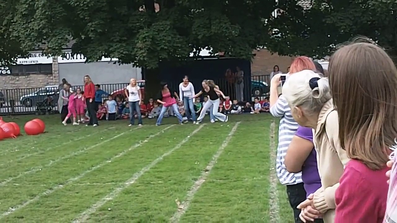 Parents Race @ Craig Yr Hesg Sport Day 2011-Xr0wONpBqio