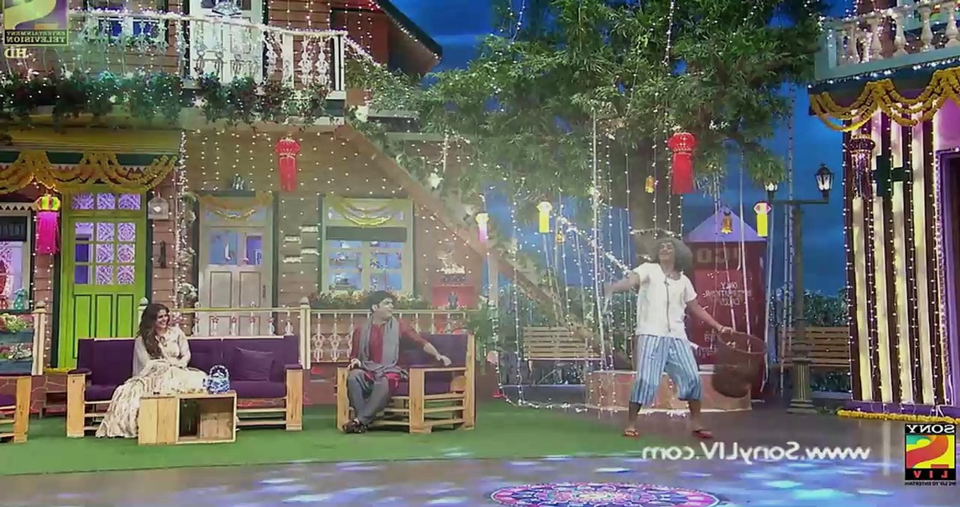 Diwali Special With Kapil Sharma - Kajol And Ajay's Sizzling Chemistry