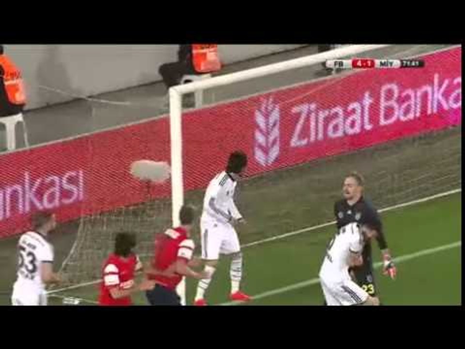 Fenerbahçe 4 - Mersin İdman Yurdu 1 (Gol: Marko Futacs)