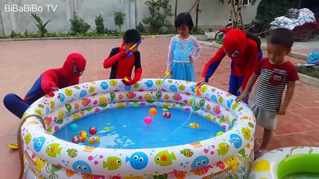 Người Nhện Chơi Câu Cá Trong Phao - Siêu Nhân, Công Chúa Elsa Câu Cá Vui Nhộn