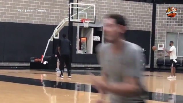 Tim Duncan et David Robinson bossent avec LaMarcus Aldridge