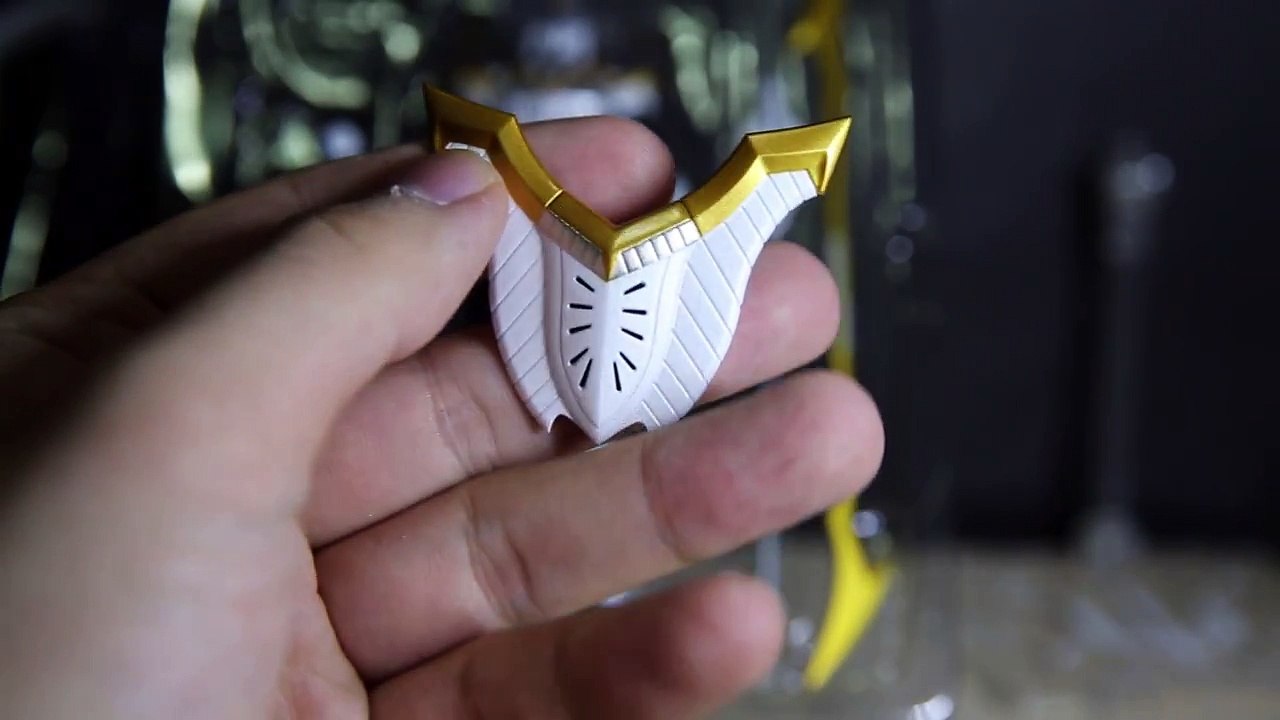 SH Figuarts Kamen Rider Femme aka Siren from Ryuki aka Dragon Knight Review 1 1 1