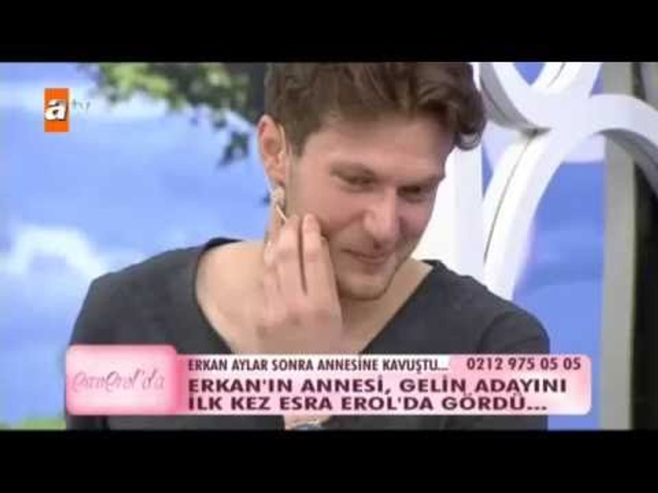 Erkan annesini sevindirmek için oyun havası oynadı! - Esra Erol'da 222. Bölüm - atv