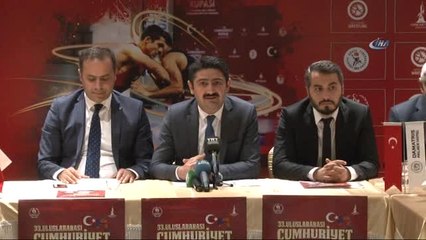 33. Cumhuriyet Kupası Güreş Turnuvası'nın Tanıtım Toplantısı Yapıldı