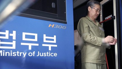 국정원 수사팀 확대...전직 간부 3명 영장 / YTN