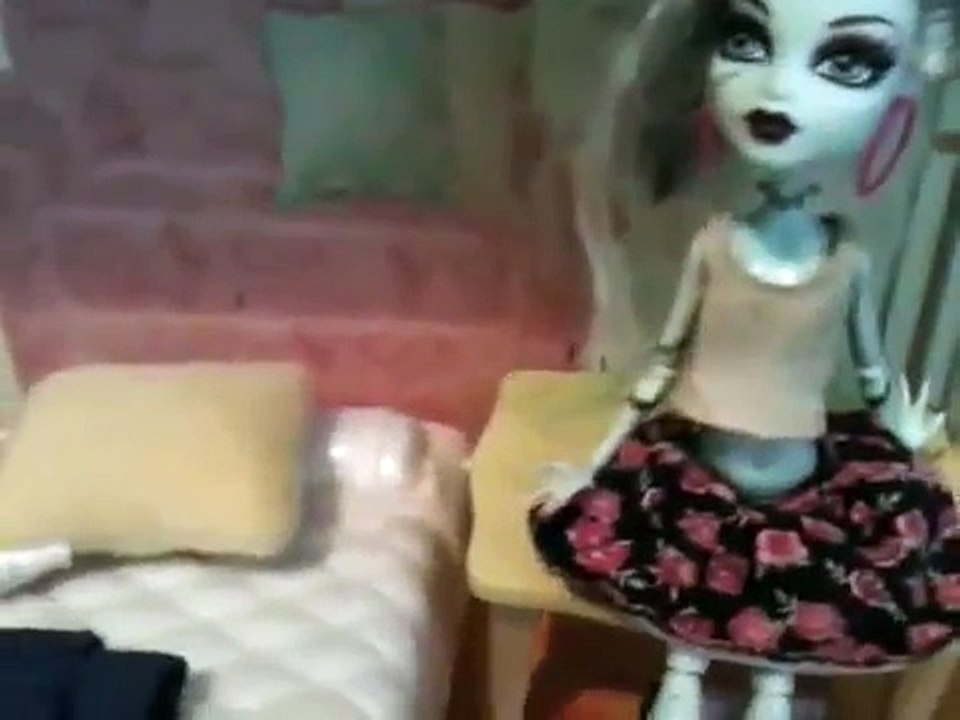 Monster High Mayhem- Frankies Blind Date Short Film!