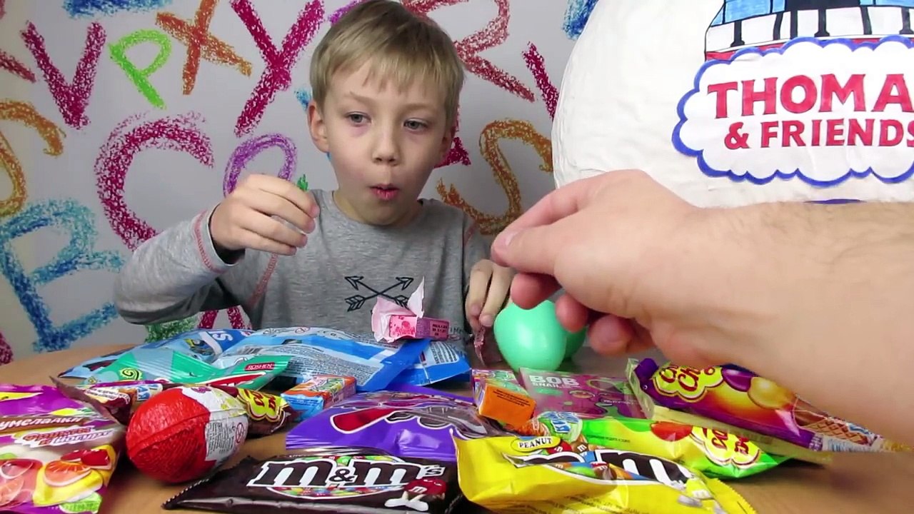 Паровозики ТОМАС И ЕГО ДРУЗЬЯ - БОЛЬШОЕ ЯЙЦО СЮРПРИЗ Челлендж 1ч Thomas & Friends Giant Surprise Egg