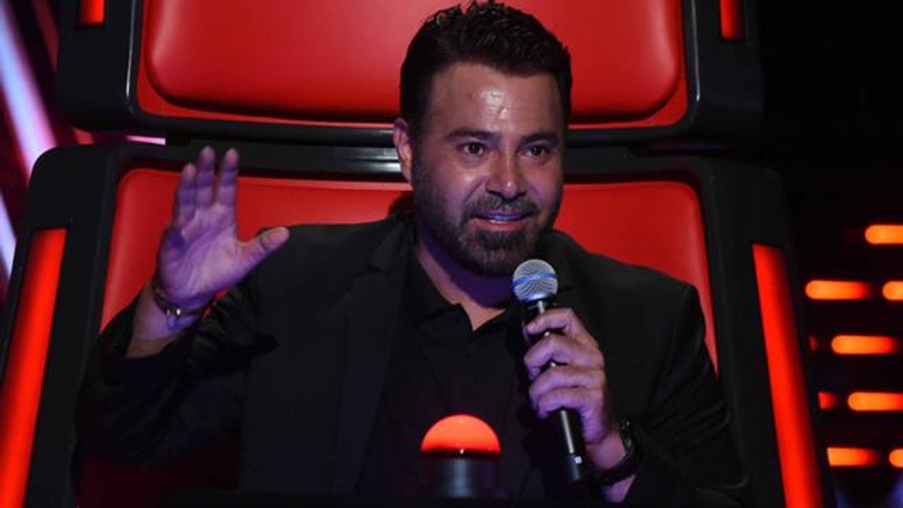 عاصي الحلاني يرحّب بالأعضاء الجدد في The Voice على طريقته