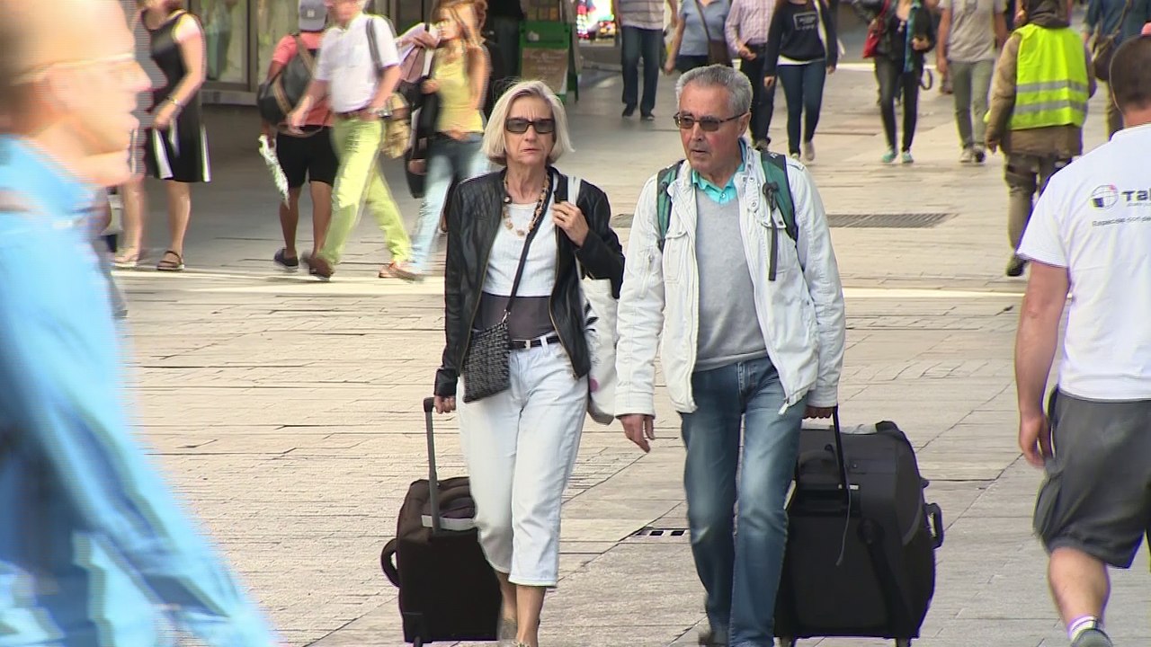 Báñez anuncia mejoras en las pensiones de viudedad