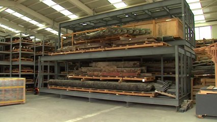 숭례문 화재 조각들, 연구·보존 위해 이송 시작 / YTN